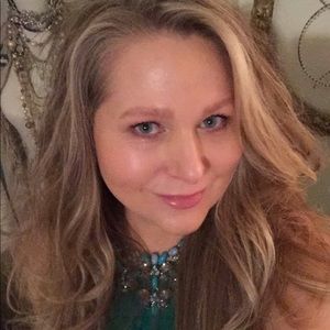 Meet your Posher, Christine